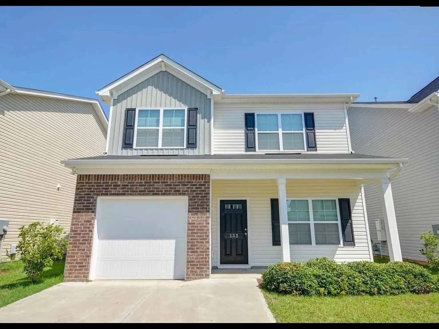 3 bed, 2.5 bath, 1487 sqft, $1,925 — Photo 1