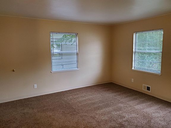 4th image of 1130 16th Ave Unit Rear