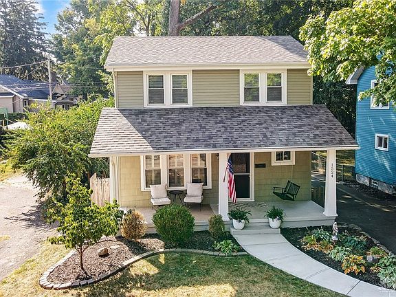 4th image of 1524 Crescent Blvd