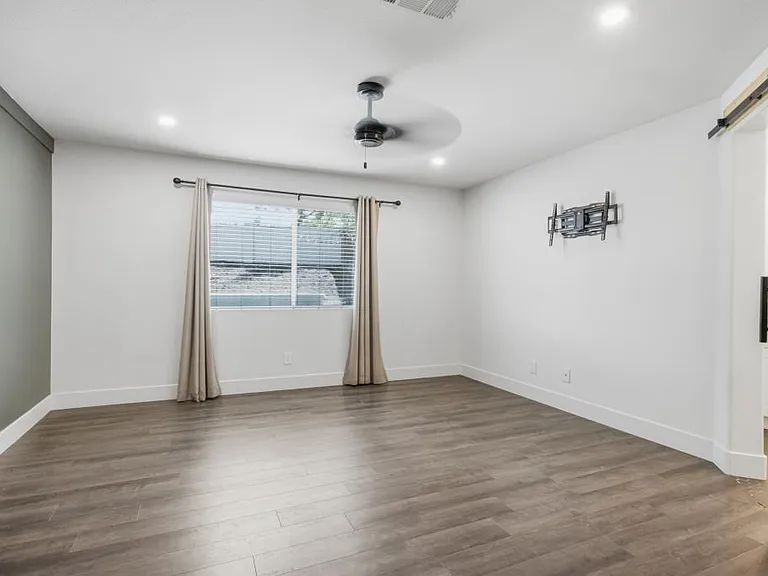 23856 Silver Summit Ct — Photo 16