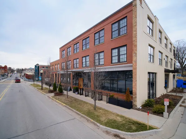 86 Washington St #240, Manistee, MI 49660