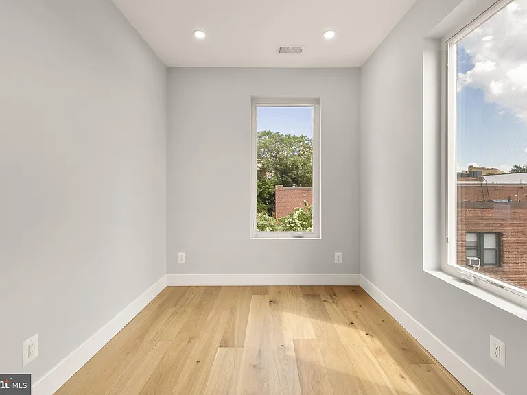 3215 Mount Pleasant St NW #401 — Photo 14