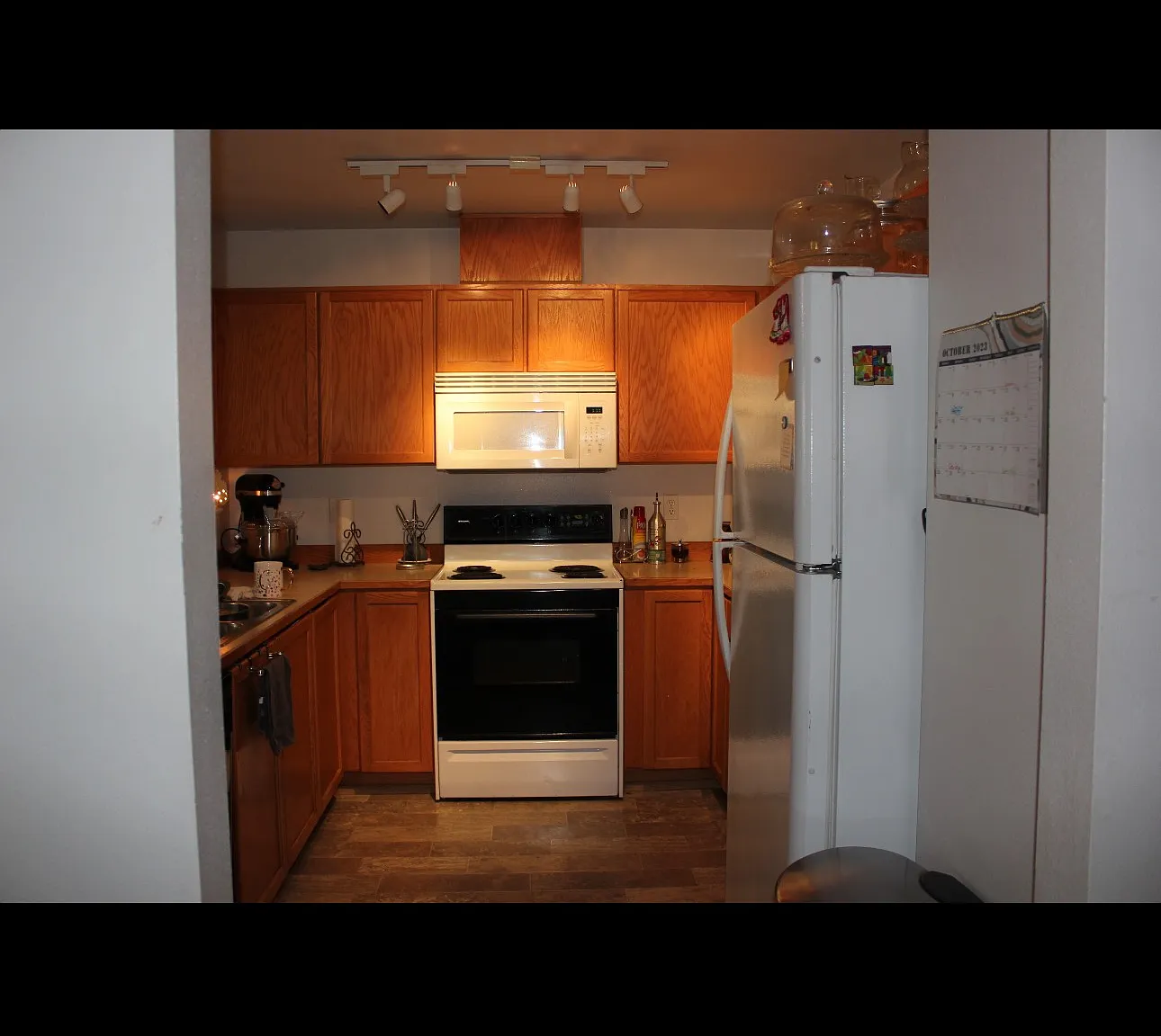 2 bed, 950 sqft, $1,500 — Photo 1