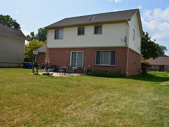3rd image of 7686 Cherrywood Dr