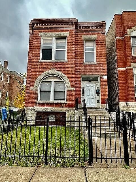 1124 S Sacramento Blvd, Chicago, IL