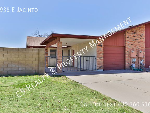 3rd image of 1935 E Jacinto Ave