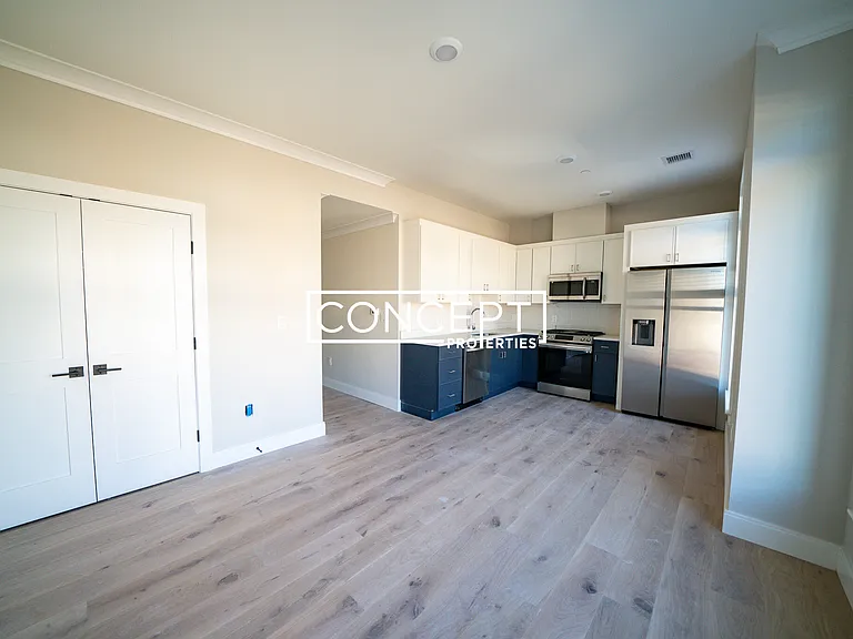 157 Everett St #301 — Photo 11