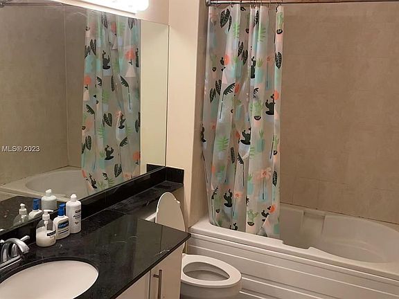 2nd image of 31 SE 5th St APT 4116