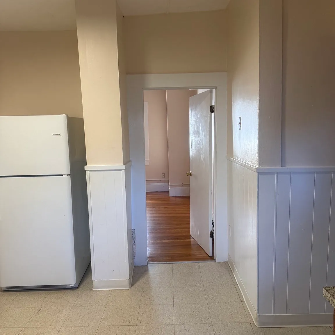 2 bed, 1.0 bath, 1000 sqft, $1,900 — Photo 4