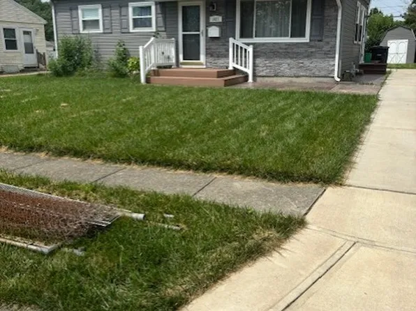 1621 Seabrook Rd, Dayton, OH 45432