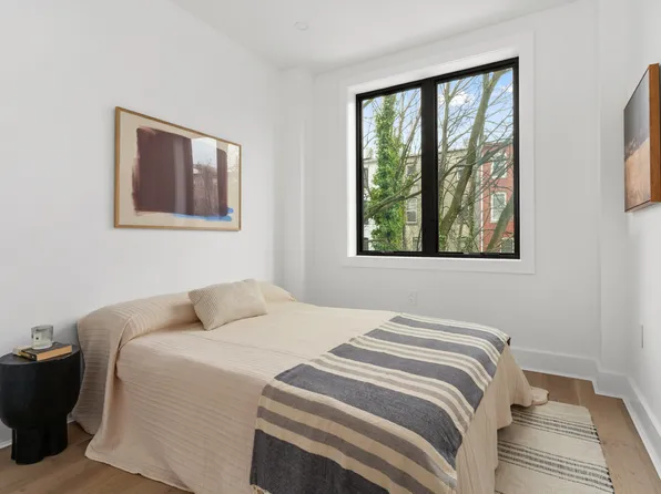 726 Madison Street image 4 of 5