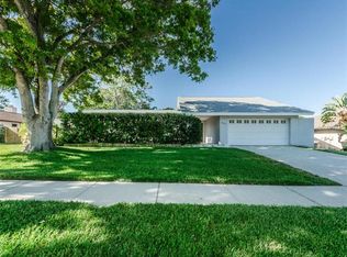 823 Hillside Dr, Palm Harbor, FL 34683