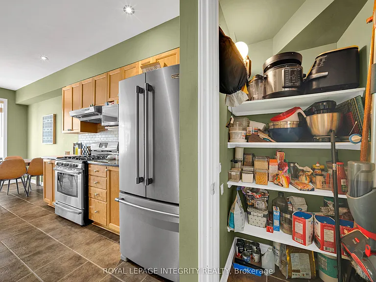 175 Hornchurch Ln — Photo 15