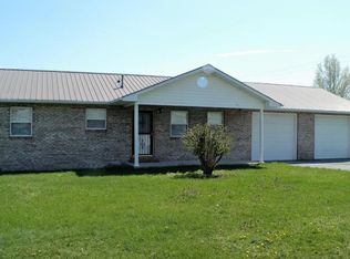 24 Dillon St, Crossville, TN 38555