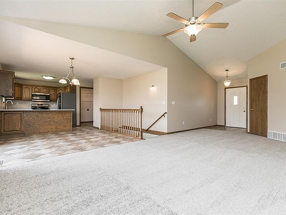 5th image of 454 Maddie Ln
