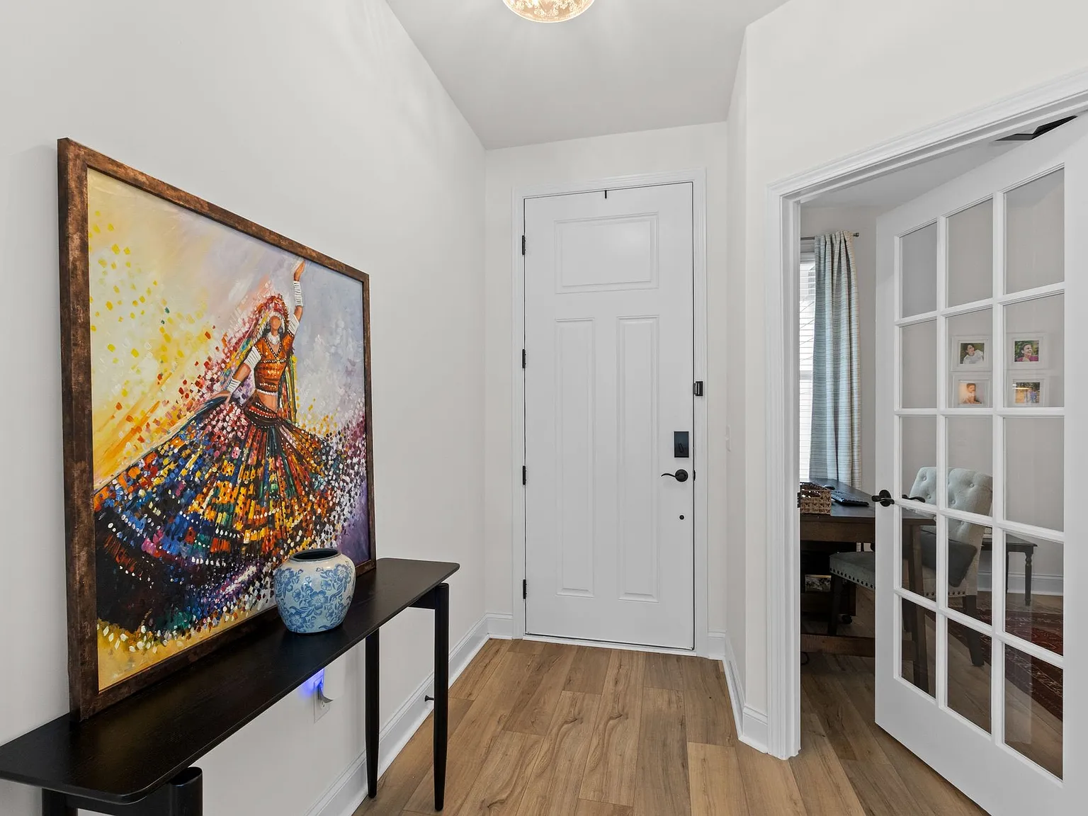 2 bed, 2.0 bath, 1562 sqft, $4,500 — Photo 3