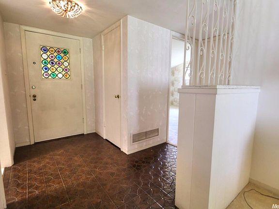 2nd image of 1285 Noonan Dr