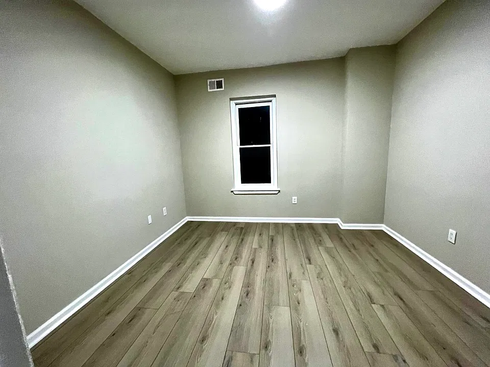 Bedroom #1 (Main Level)
