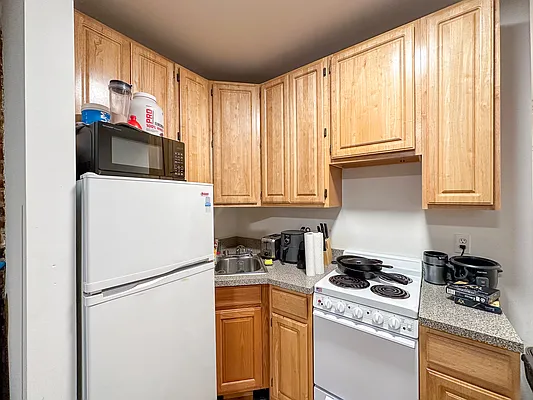 Rented by Compass | media 19