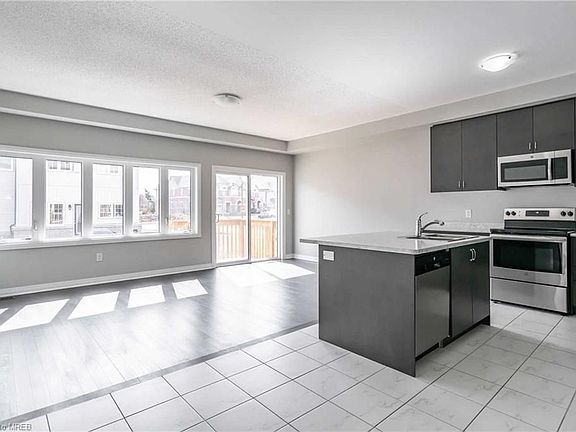 4th image of 4093 Maitland St