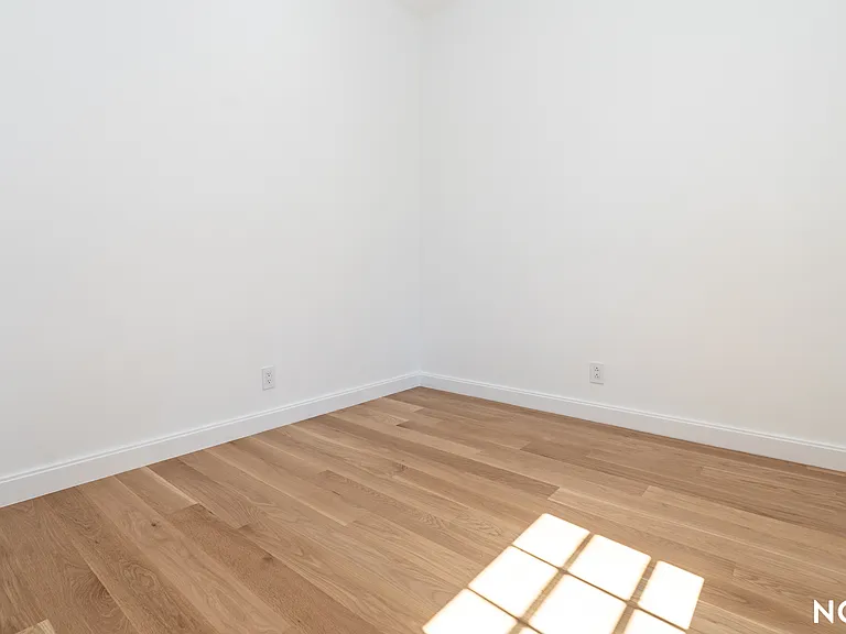 166 Eckford St #3 — Photo 27