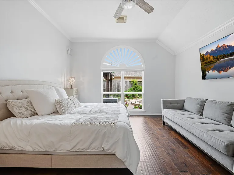 1010 Bringewood Chase Dr — Photo 27