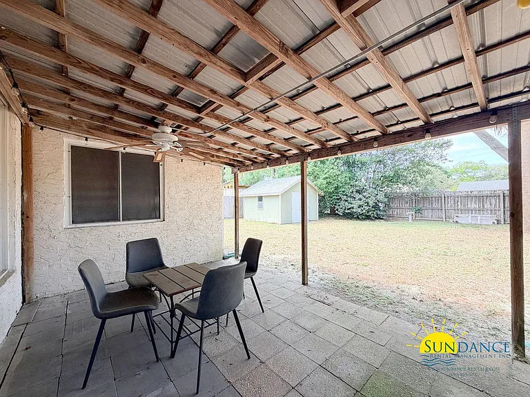 215 Moriarty St — Photo 12