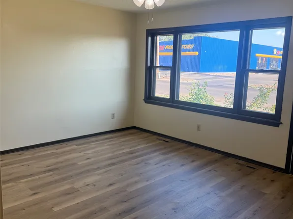 1222 W Kansas Ave, Garden City, KS 67846