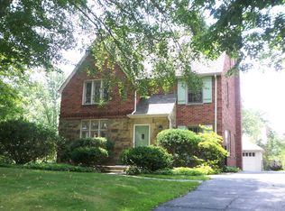 2472 Charney Rd, University Heights, OH 44118