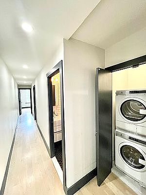 2nd image of 1442 Pacific St APT 2R