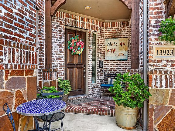2nd image of 13923 Alden Ln