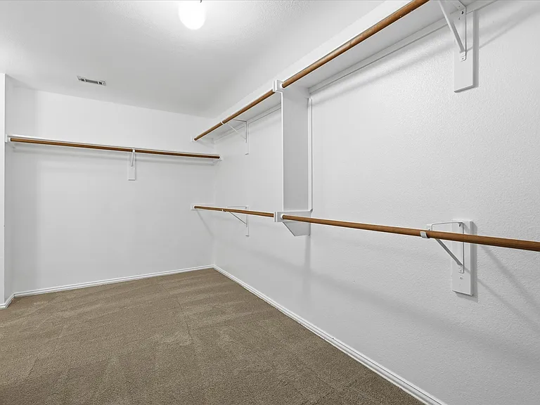 944 Hedgcoxe Rd — Photo 26