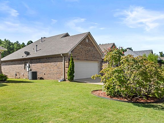 4th image of 109 Summit Dr