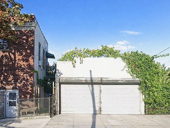 3rd image of 5519 Metropolitan Ave