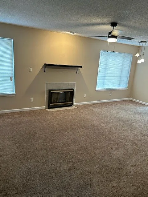 2 bed, 2.5 bath, 1104 sqft, $1,325 — Photo 2