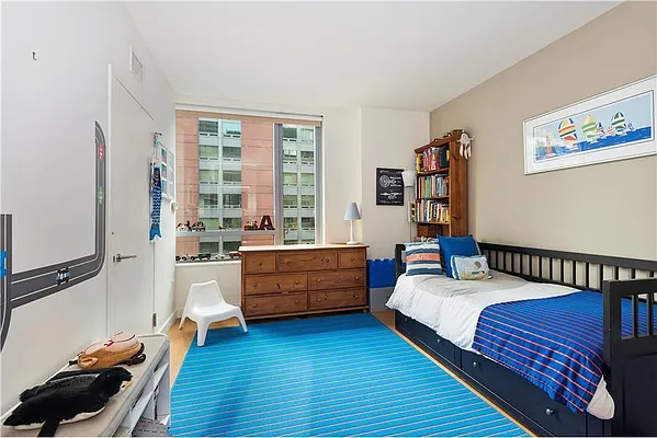 Sold by R New York | media 8