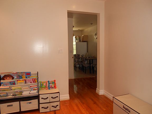 5th image of 2119 77th St #D1