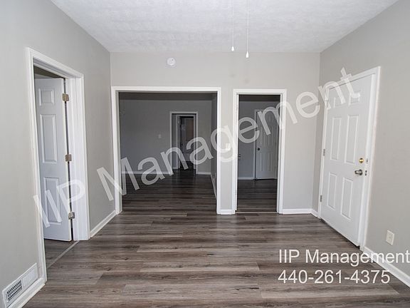 4th image of 10917 Bernard Ave APT 2