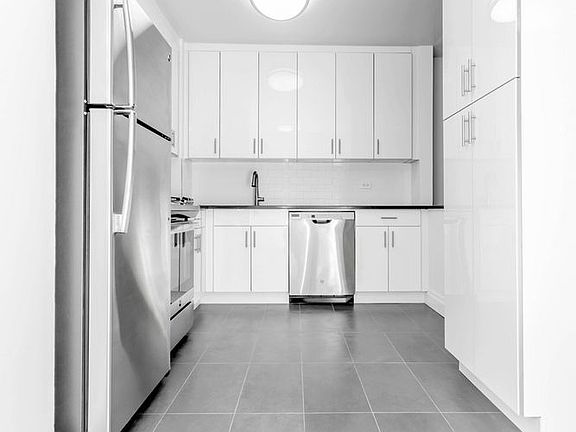 4th image of 245 E 58th St APT 8A