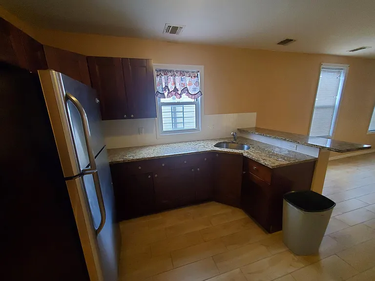 81 Summer Ave #3 — Photo 13