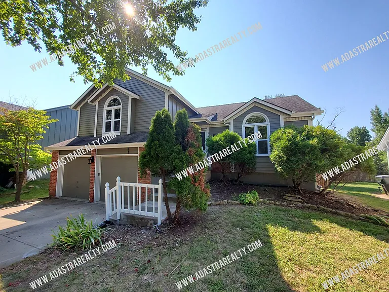 14801 W 123rd Ter — Photo 4