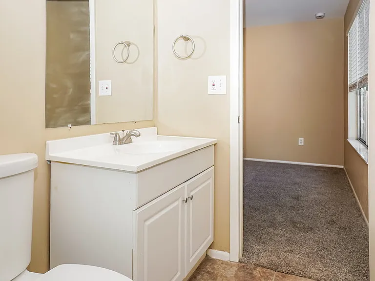 4785 Payne St — Photo 10