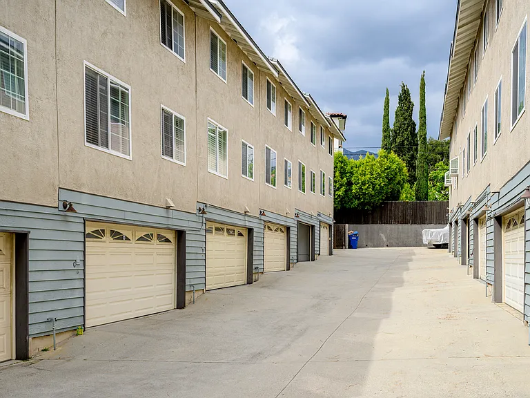 2359 Mira Vista Ave #F — Photo 15