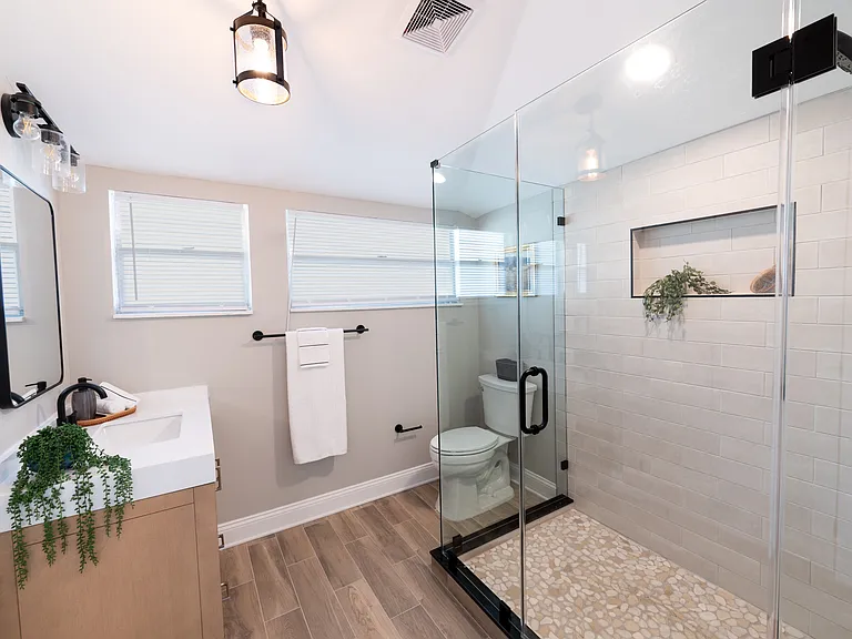 315 E Ford St — Photo 19