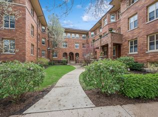 508 Lee St APT 2E, Evanston, IL 60202