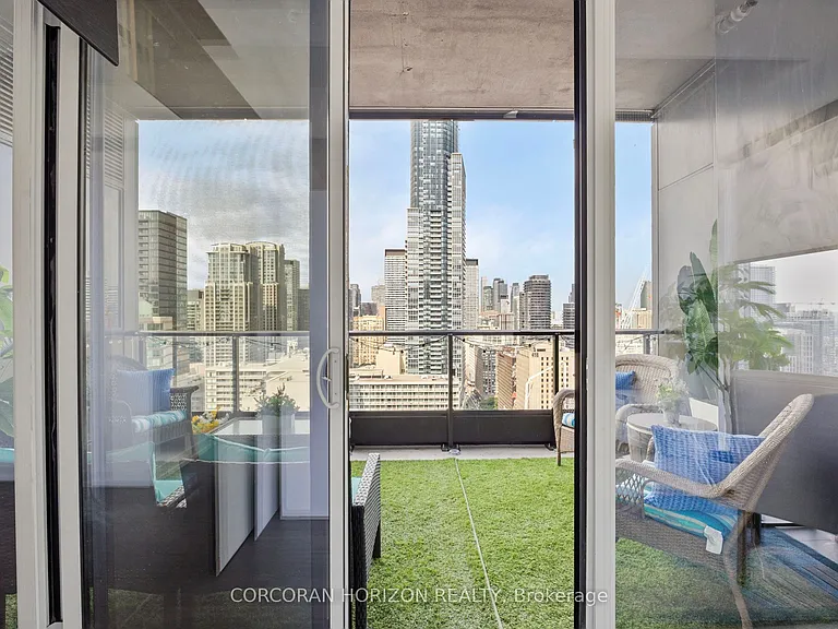 20 Edward St #Penthouse 1 — Photo 41