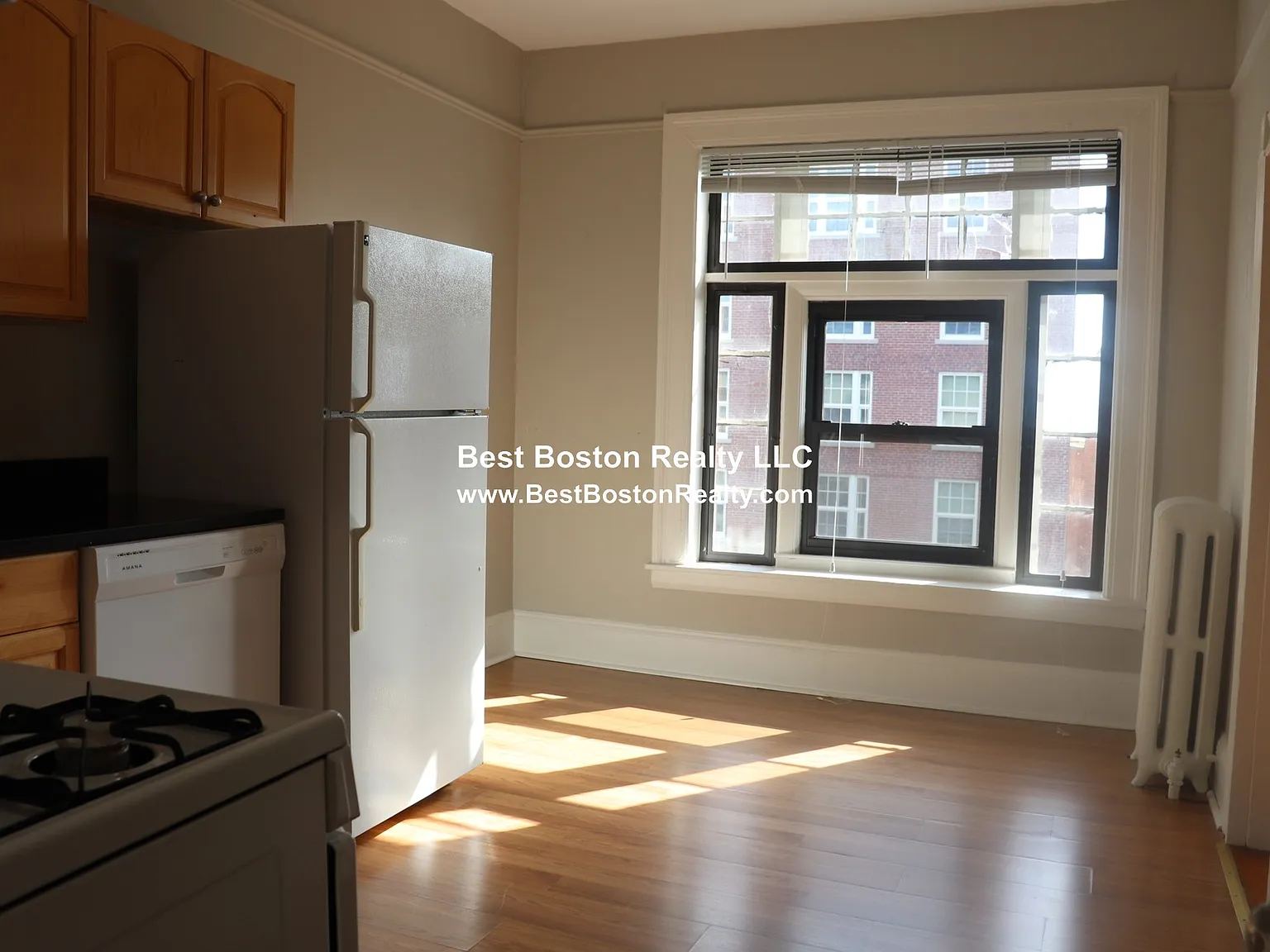 45 Bay State Rd — Photo 1