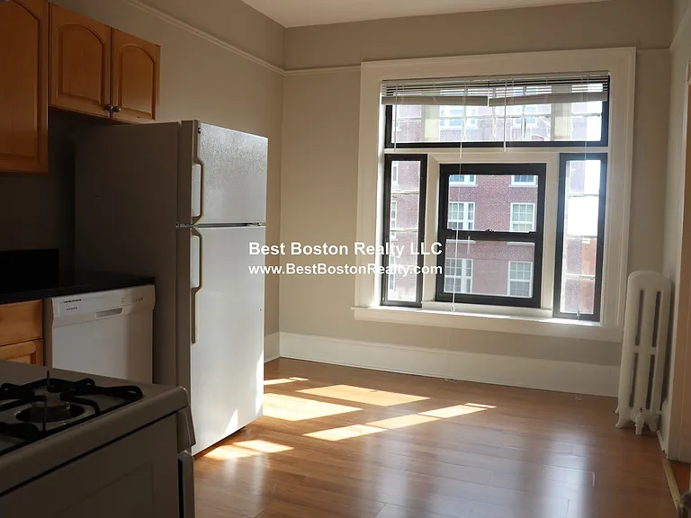 45 Bay State Rd #5F — Photo 1