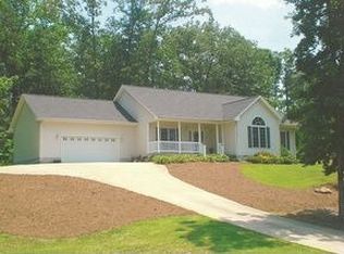 110 Winding Creek Ln, Seneca, SC 29672