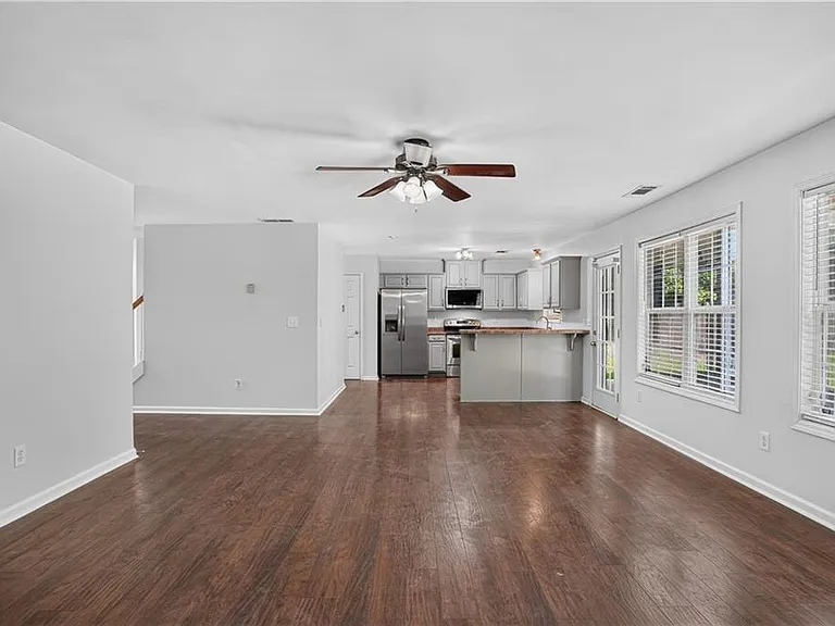 325 Shadowbrooke Cir — Photo 6